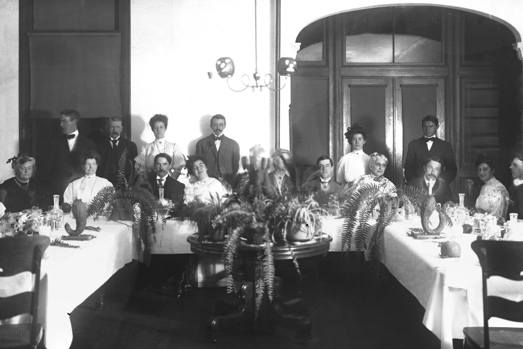 Historic Idylease guests and social life at the resort hotel