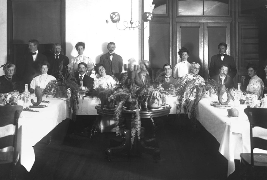 Historic Idylease image representing noted guests and resort-era social life